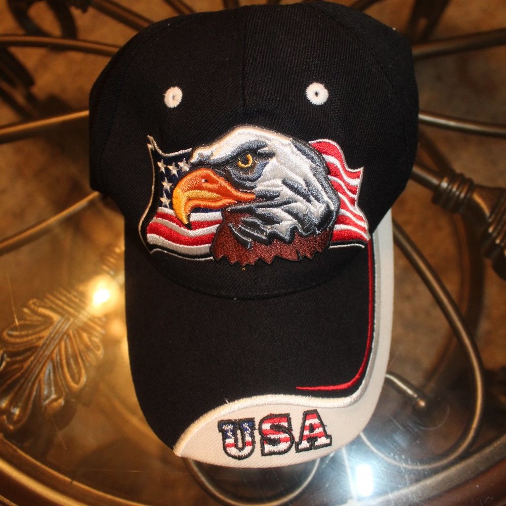NWOT PATRIOTIC BASEBALL CAP